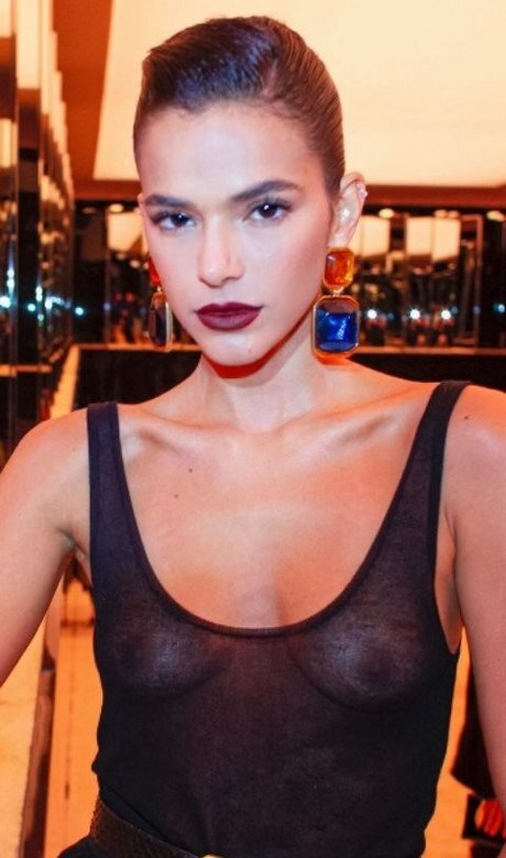 Bruna Marquezine