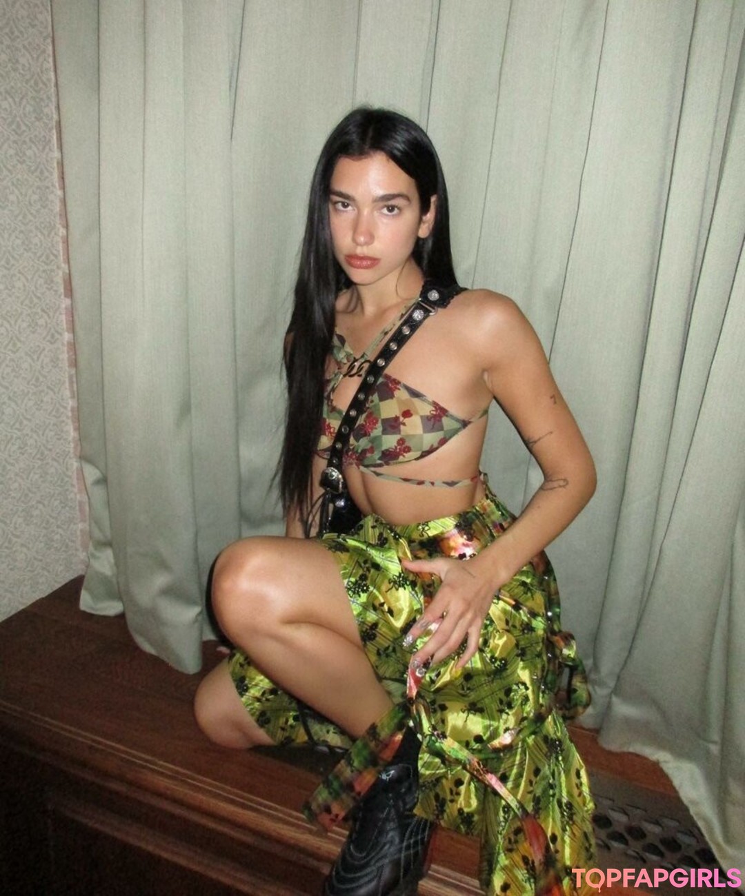 Foto desnuda filtrada de OnlyFans de Dua Lipa #1070