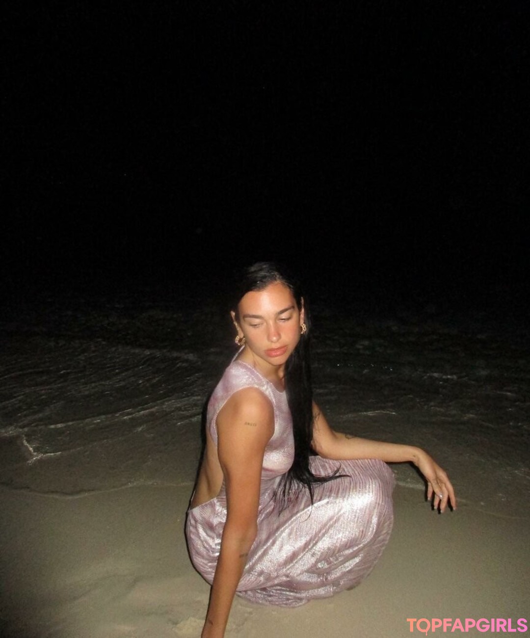 Foto desnuda filtrada de OnlyFans de Dua Lipa #1125