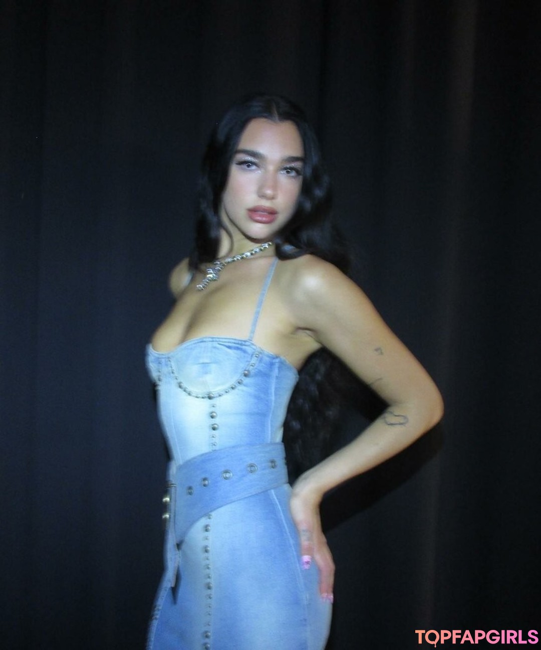 Foto desnuda filtrada de OnlyFans de Dua Lipa #1553