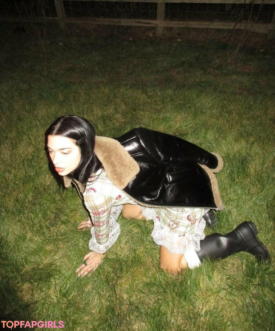 Foto desnuda filtrada de OnlyFans de Dua Lipa #1967