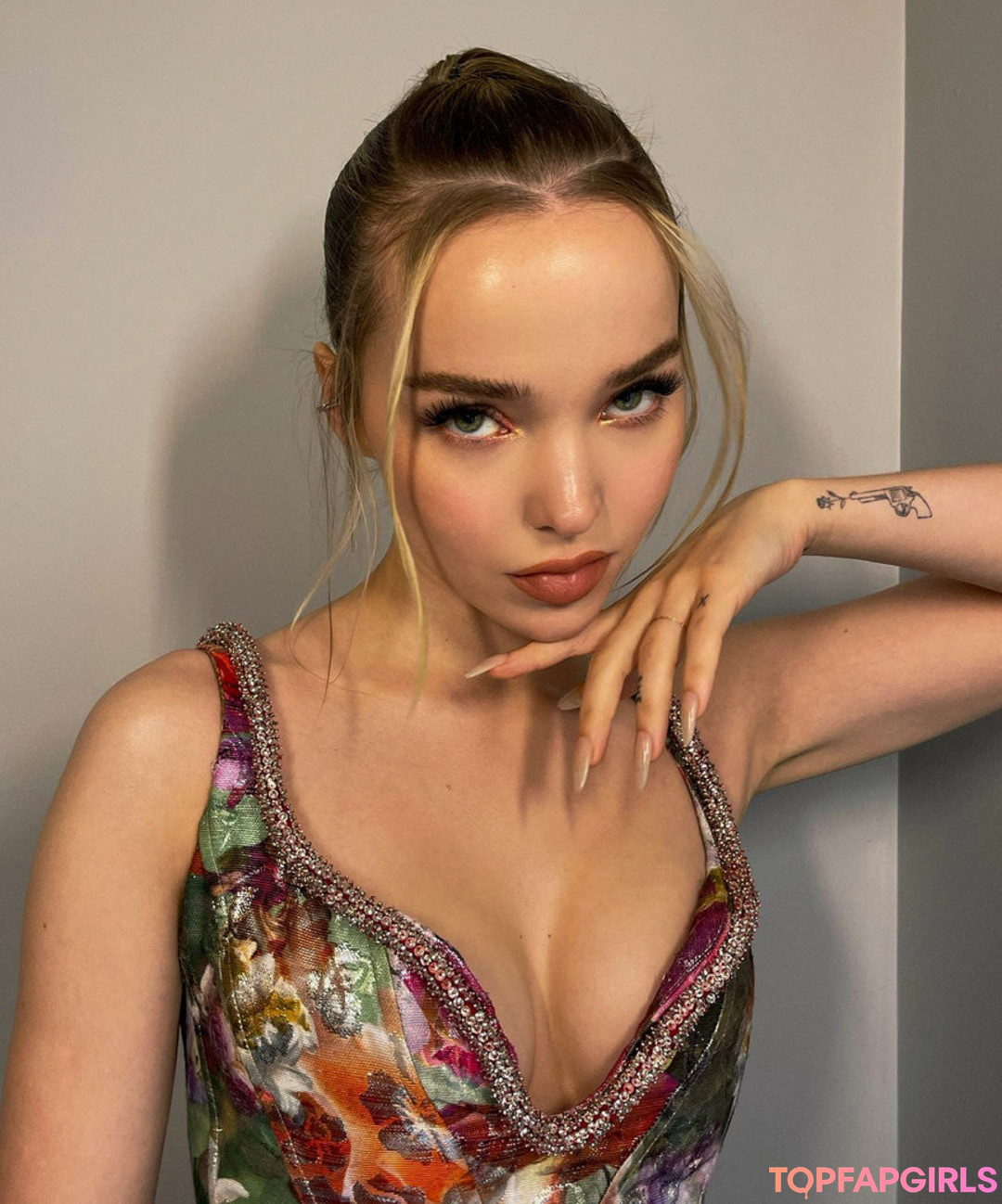 Foto desnuda filtrada de OnlyFans de Dove Cameron #23 Foto desnuda filtrada de OnlyFans de Dove Cameron #23