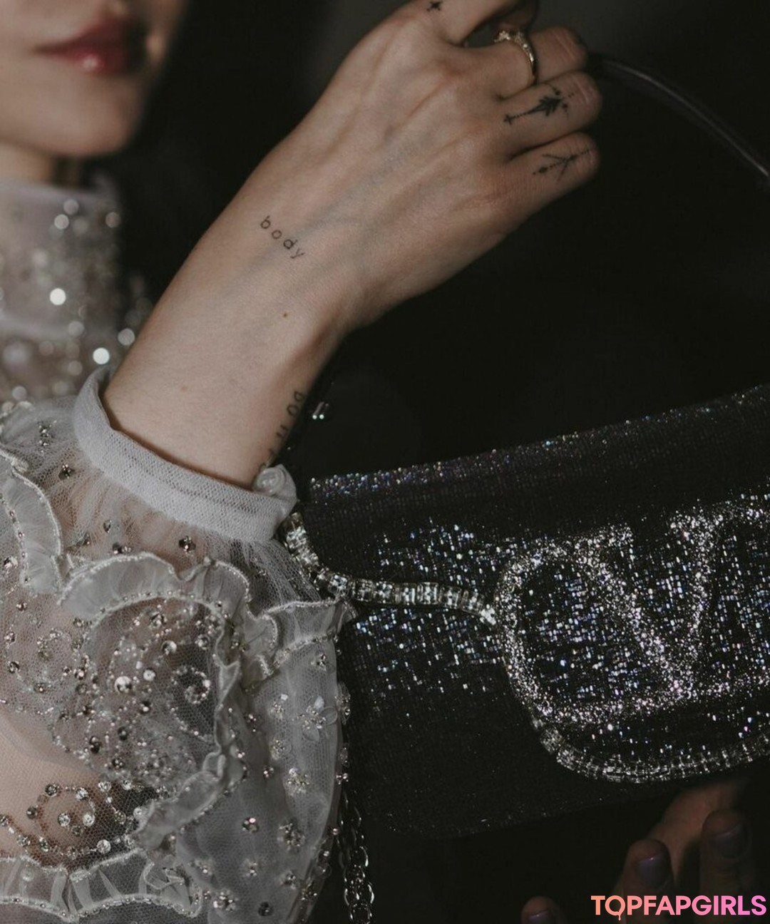 Foto desnuda filtrada de OnlyFans de Dove Cameron #340 Foto desnuda filtrada de OnlyFans de Dove Cameron #340