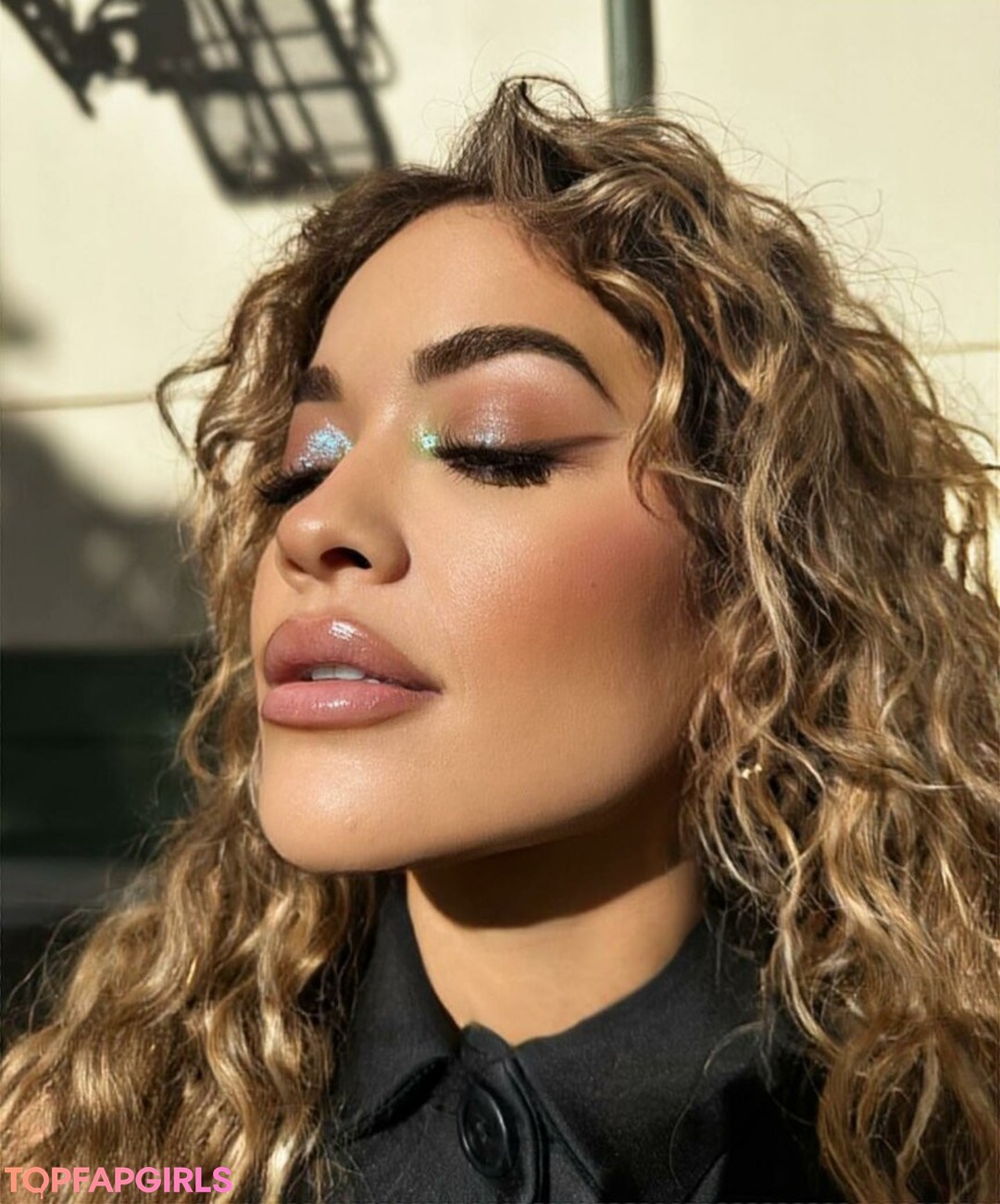 Foto desnuda filtrada de OnlyFans de Rita Ora #1671