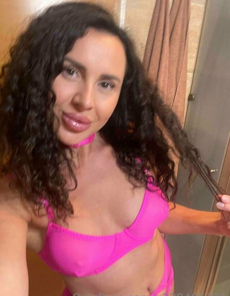 Foto desnuda filtrada de OnlyFans de Julianainsanelyh0rny