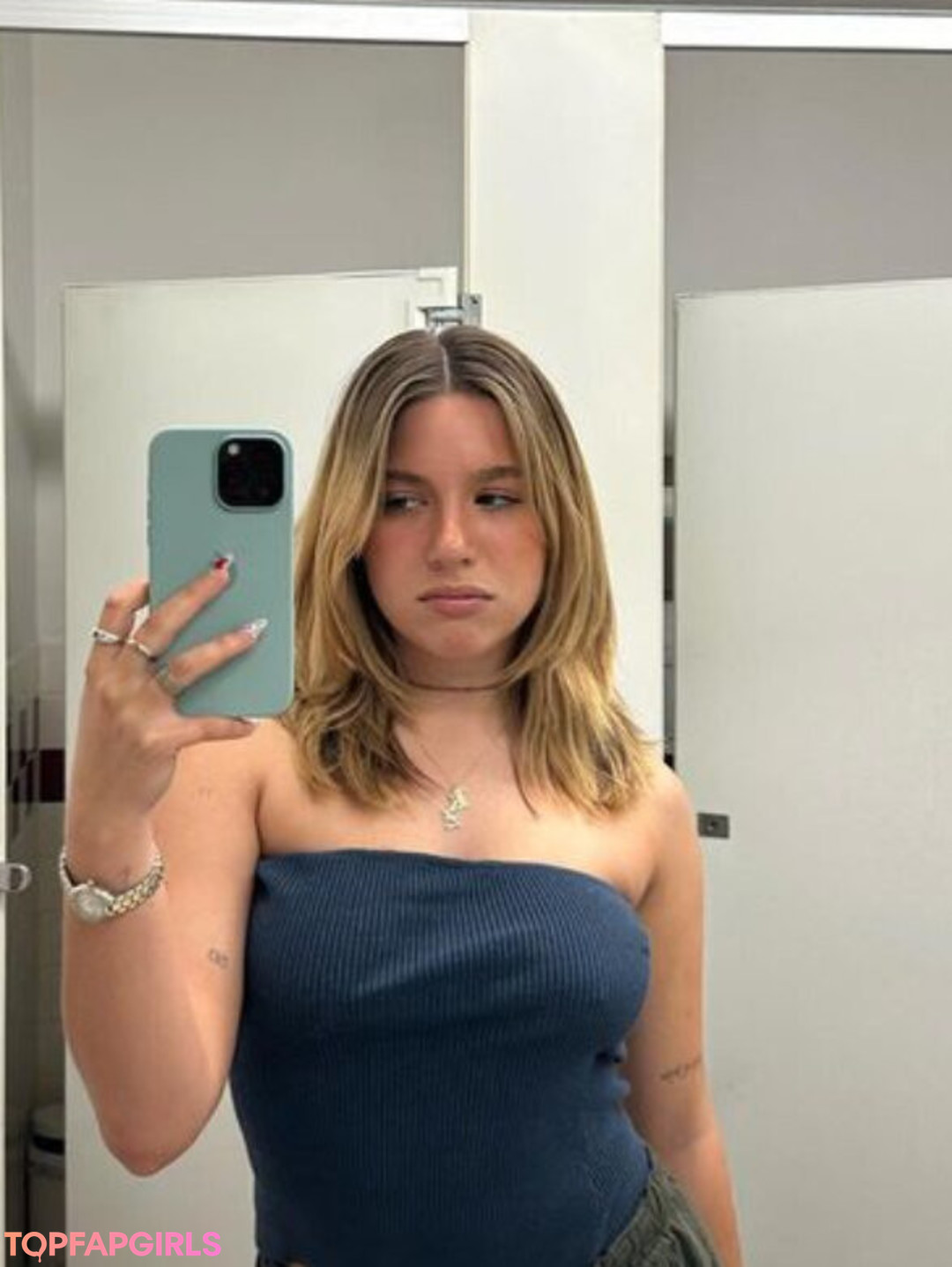 Foto desnuda filtrada de OnlyFans de Mackenzie Ziegler #389 Foto desnuda filtrada de OnlyFans de Mackenzie Ziegler #389