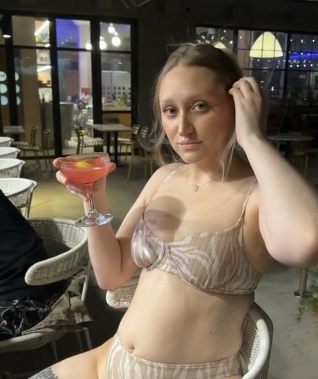 Foto desnuda filtrada de OnlyFans de Strawberrytallcakee