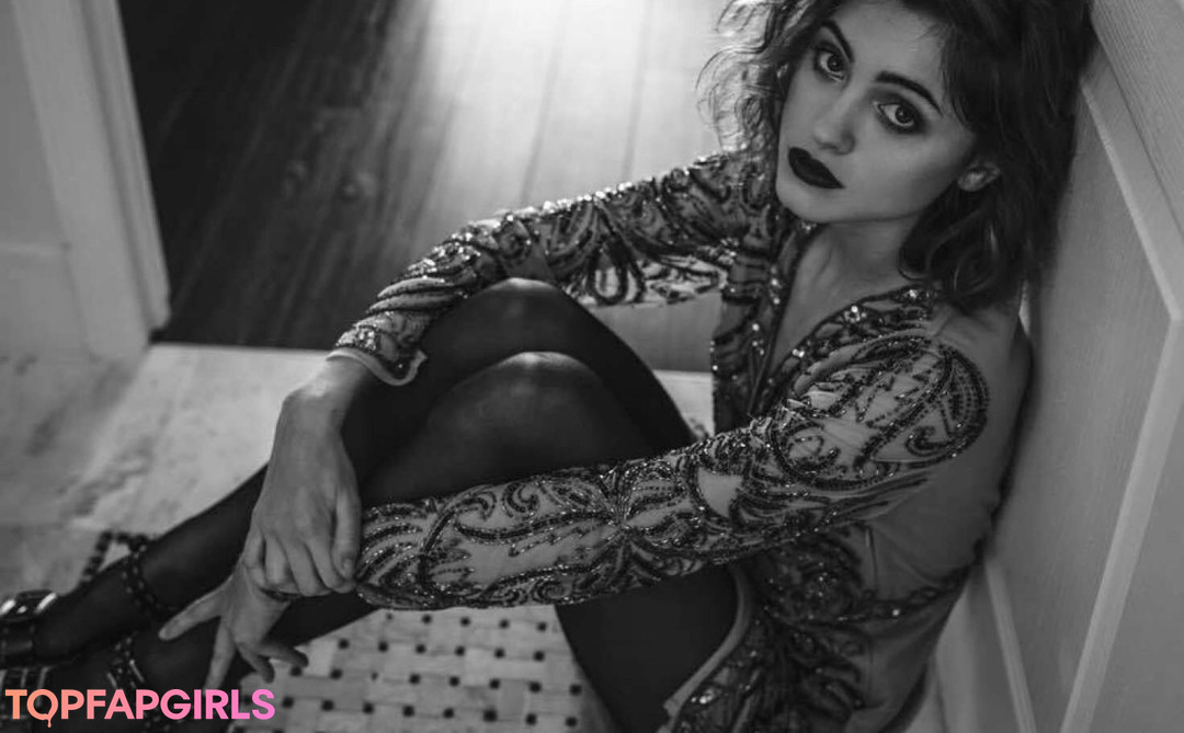 Foto desnuda filtrada de OnlyFans de Natalia Dyer #120 Foto desnuda filtrada de OnlyFans de Natalia Dyer #120