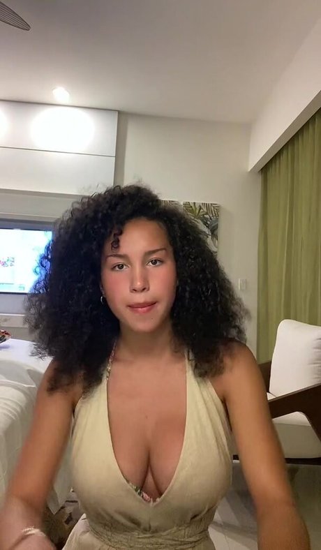 Sofia Wylie