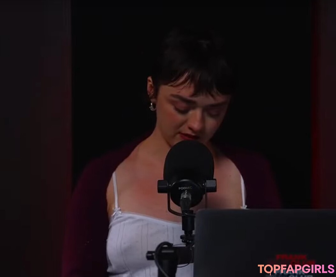 Foto desnuda filtrada de OnlyFans de Maisie Williams #460 Foto desnuda filtrada de OnlyFans de Maisie Williams #460