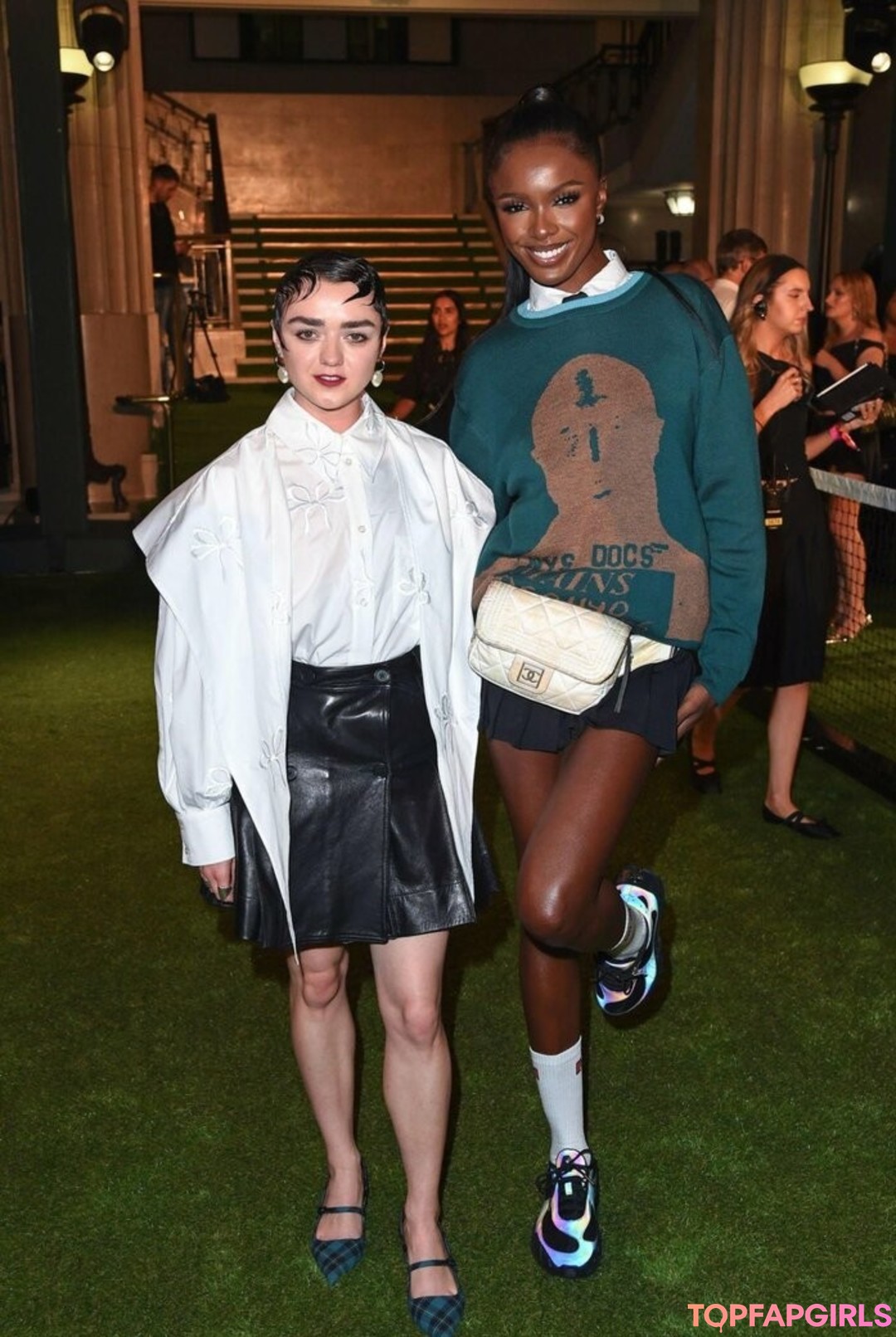 Foto desnuda filtrada de OnlyFans de Maisie Williams #584 Foto desnuda filtrada de OnlyFans de Maisie Williams #584