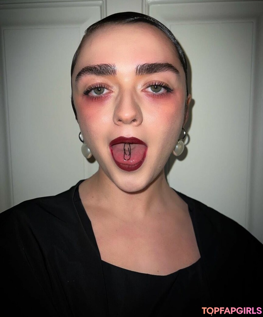 Foto desnuda filtrada de OnlyFans de Maisie Williams #590 Foto desnuda filtrada de OnlyFans de Maisie Williams #590