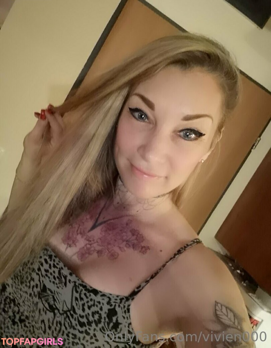 Foto desnuda filtrada de OnlyFans de Vivien6969 #27 Foto desnuda filtrada de OnlyFans de Vivien6969 #27