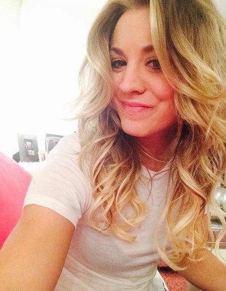 Foto desnuda filtrada de OnlyFans de Kaley Cuoco