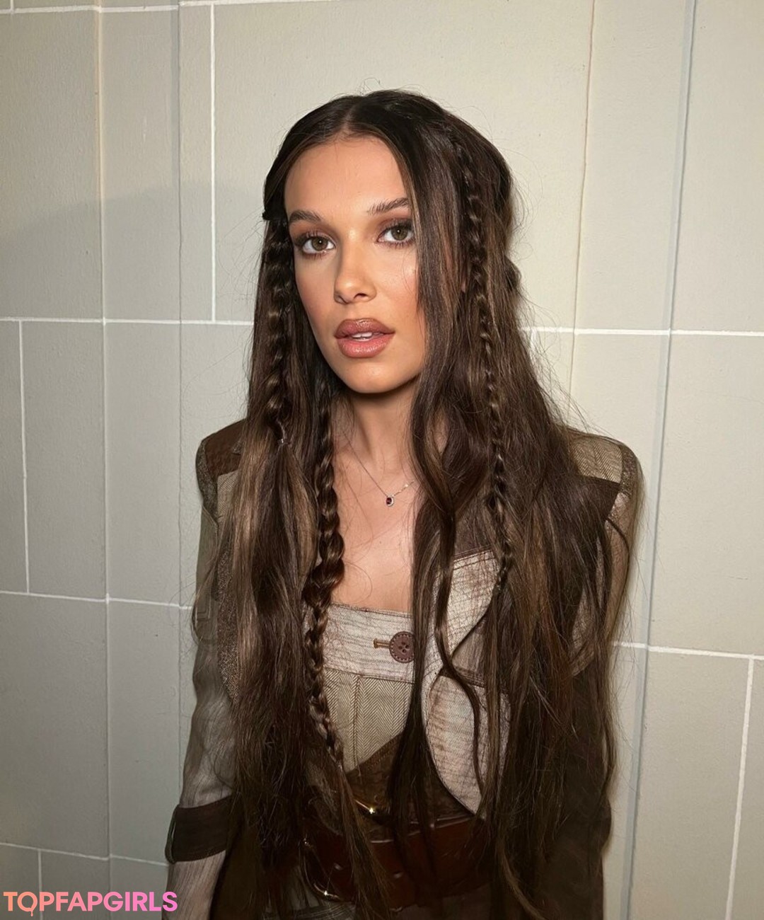 Foto desnuda filtrada de OnlyFans de Millie Bobby Brown #1068