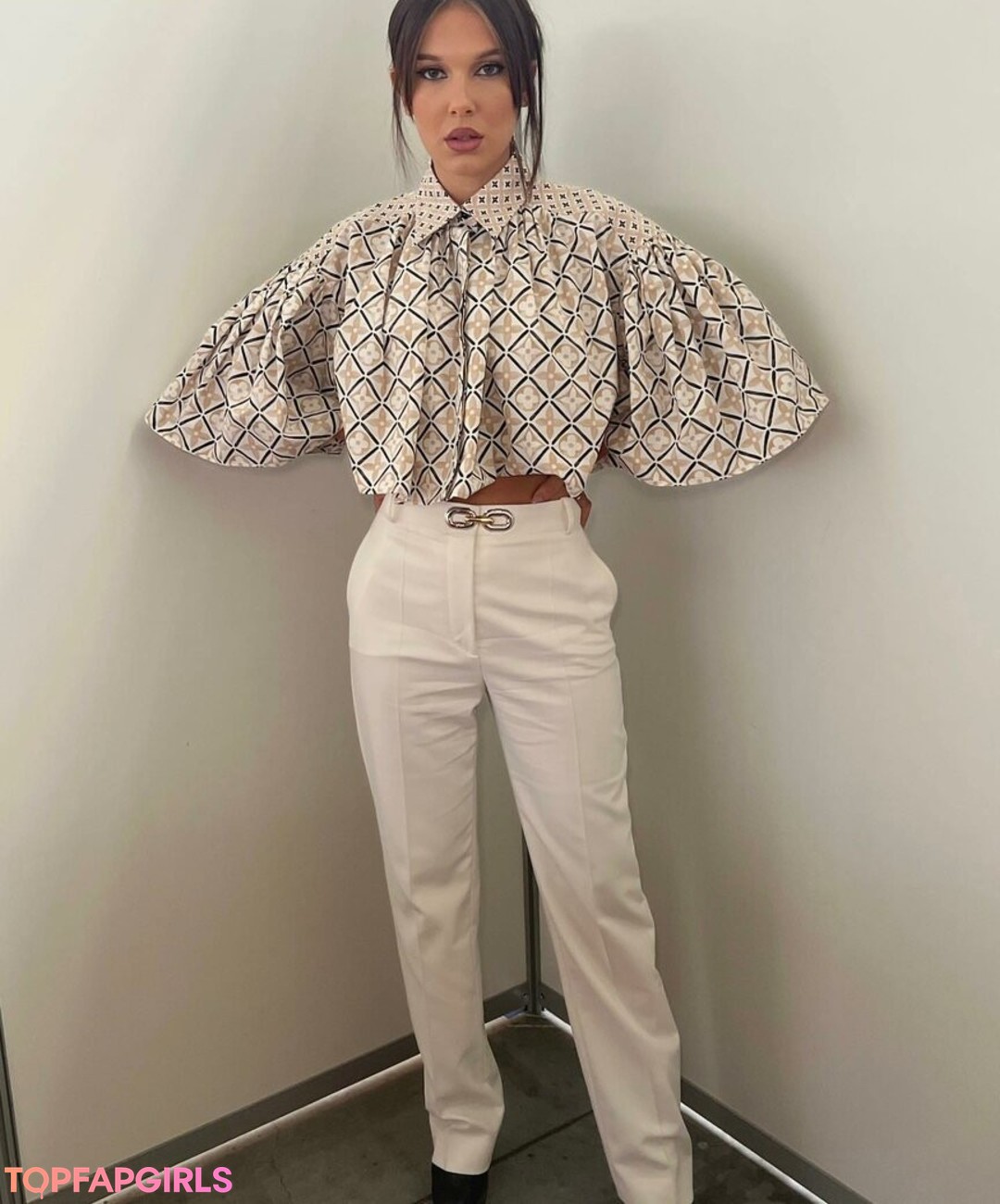 Foto desnuda filtrada de OnlyFans de Millie Bobby Brown #1075