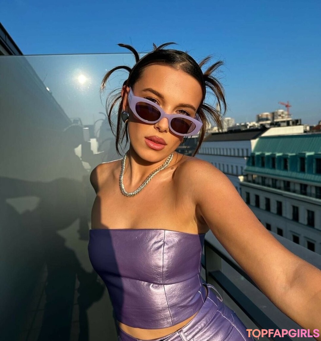 Foto desnuda filtrada de OnlyFans de Millie Bobby Brown #1368