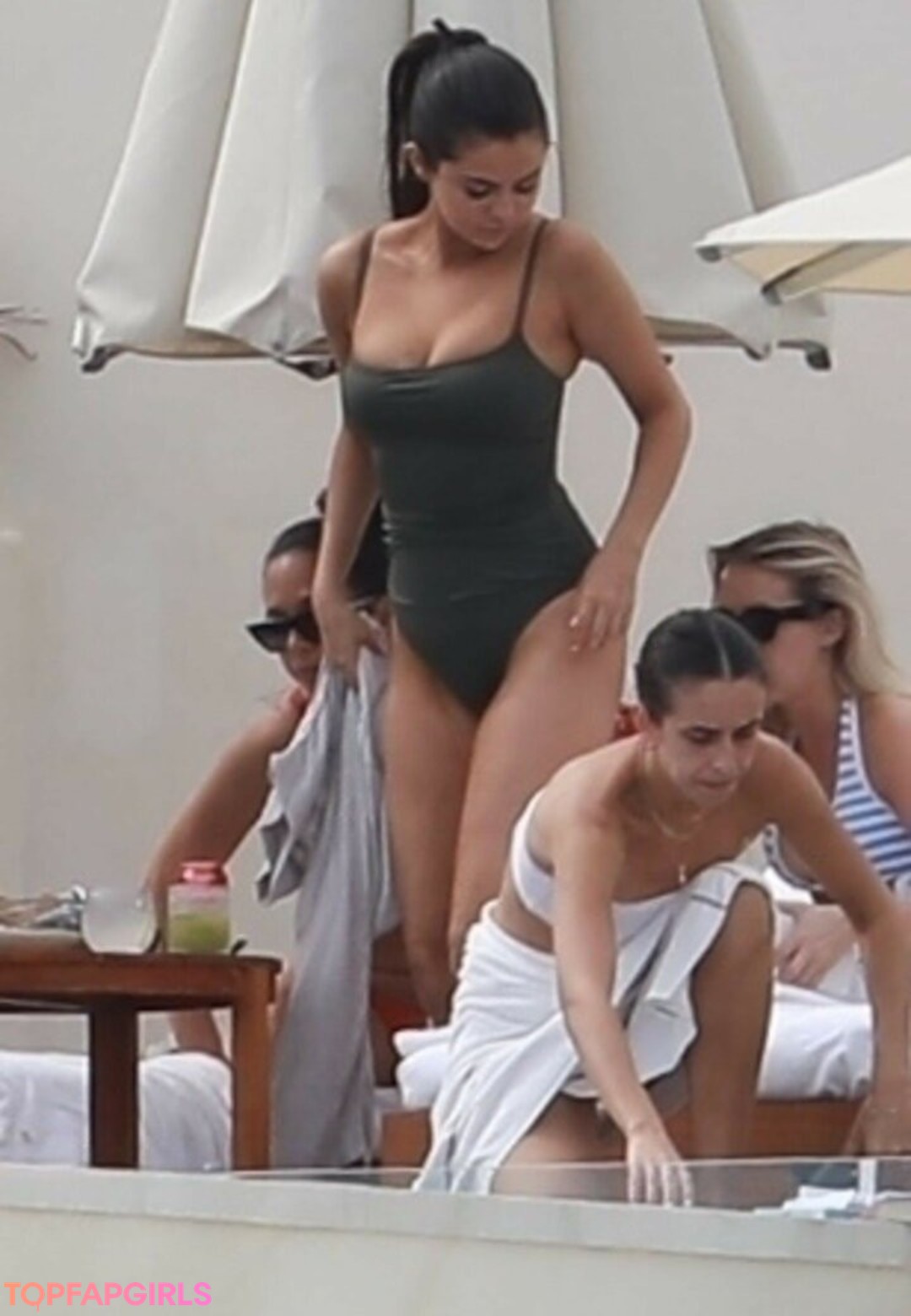 Foto desnuda filtrada de OnlyFans de Selena Gomez #2005 Foto desnuda filtrada de OnlyFans de Selena Gomez #2005