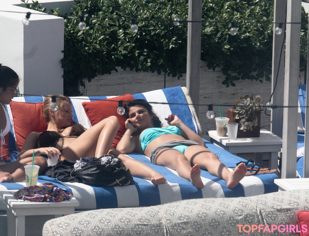 Foto desnuda filtrada de OnlyFans de Selena Gomez #87 Foto desnuda filtrada de OnlyFans de Selena Gomez #87