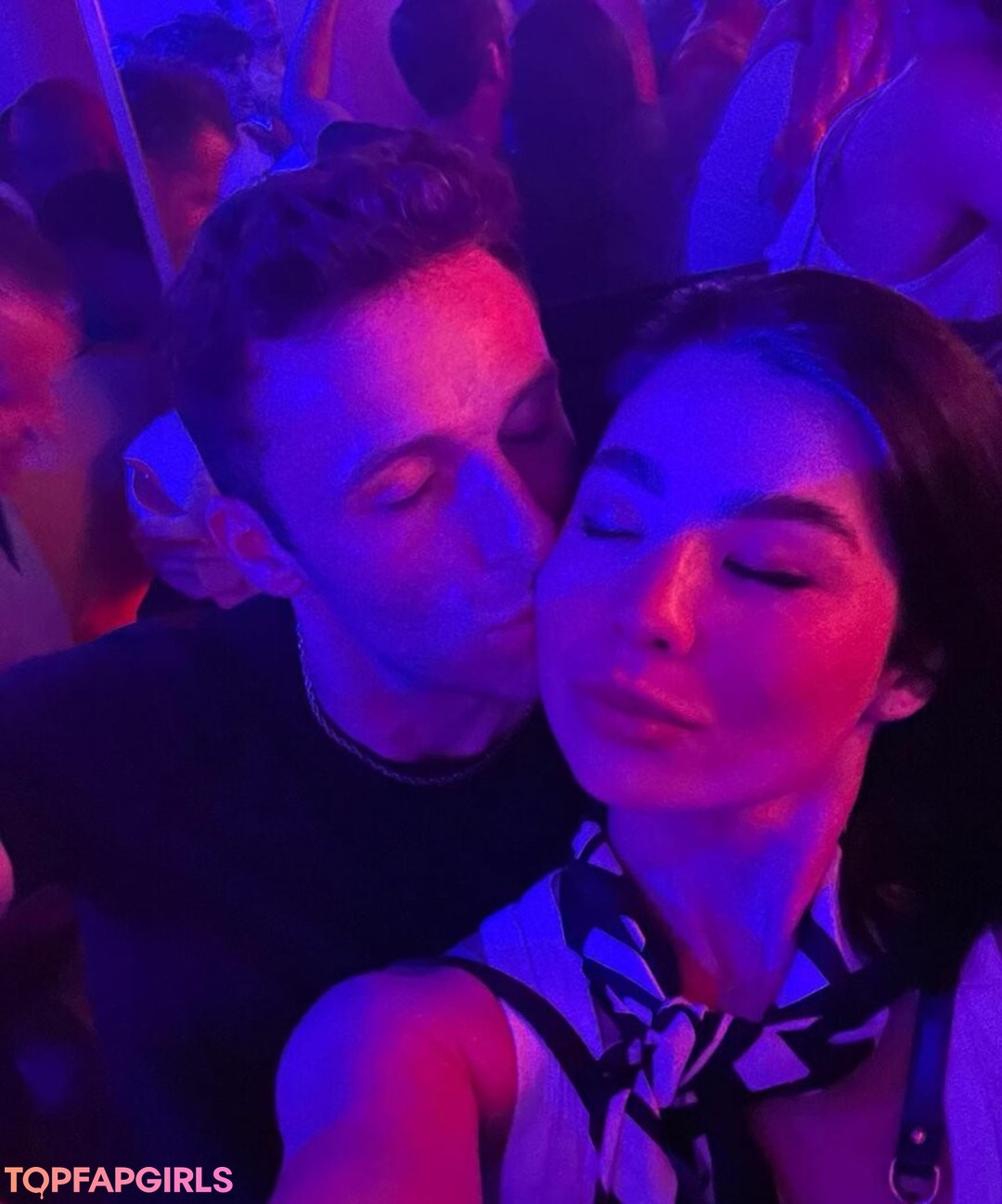 Foto desnuda filtrada de OnlyFans de Carolinekwan #126 Foto desnuda filtrada de OnlyFans de Carolinekwan #126