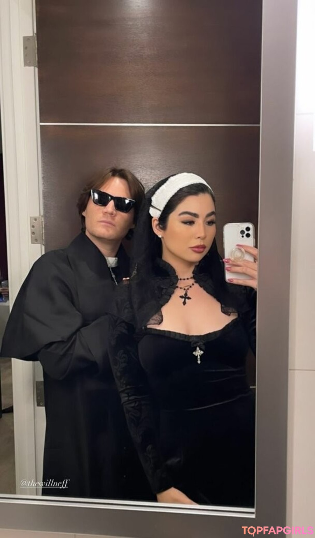 Foto desnuda filtrada de OnlyFans de Carolinekwan #135 Foto desnuda filtrada de OnlyFans de Carolinekwan #135