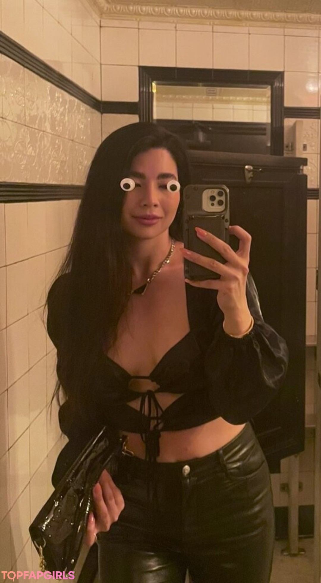 Foto desnuda filtrada de OnlyFans de Carolinekwan #86 Foto desnuda filtrada de OnlyFans de Carolinekwan #86