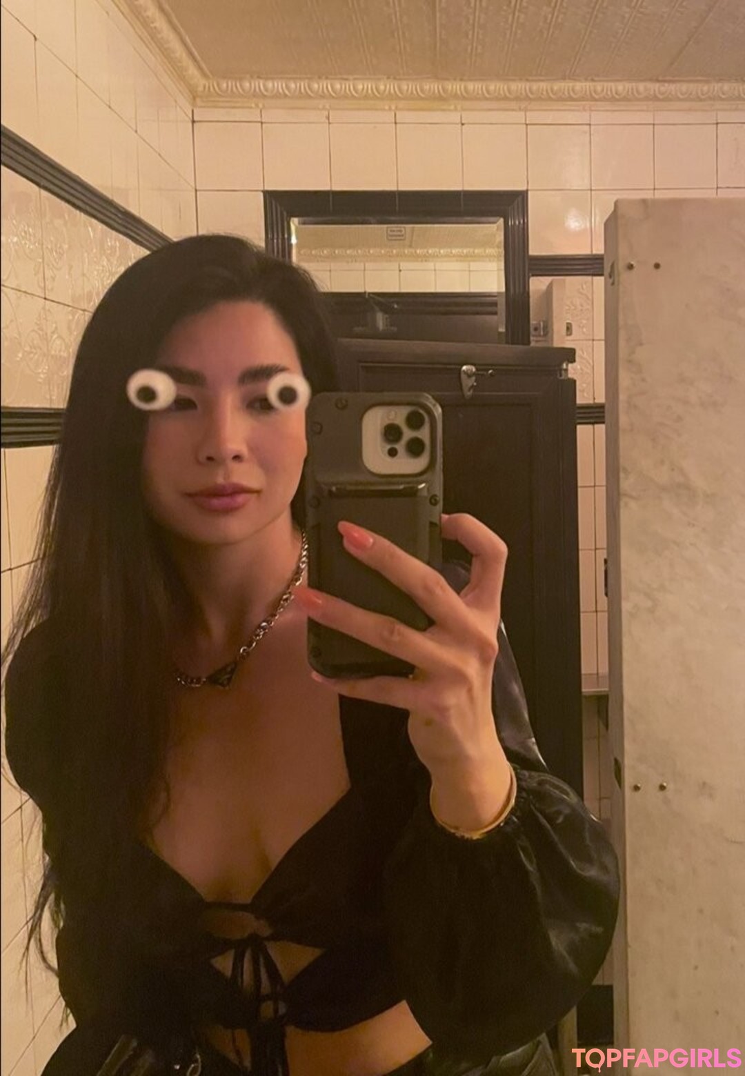 Foto desnuda filtrada de OnlyFans de Carolinekwan #87 Foto desnuda filtrada de OnlyFans de Carolinekwan #87