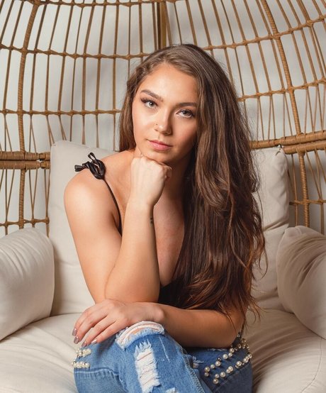Skye Dolecki