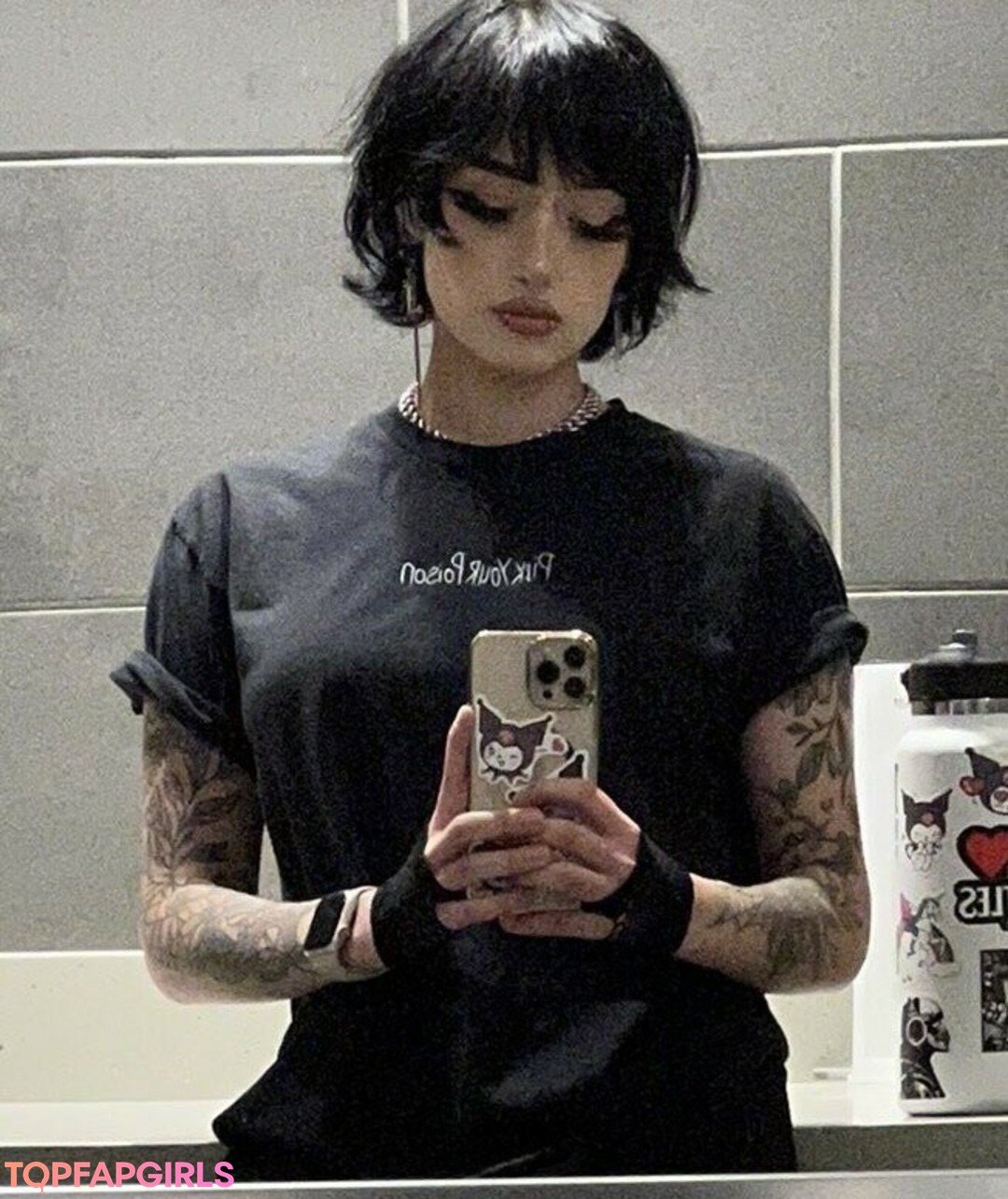 Foto desnuda filtrada de OnlyFans de Redroomromance #15 Foto desnuda filtrada de OnlyFans de Redroomromance #15