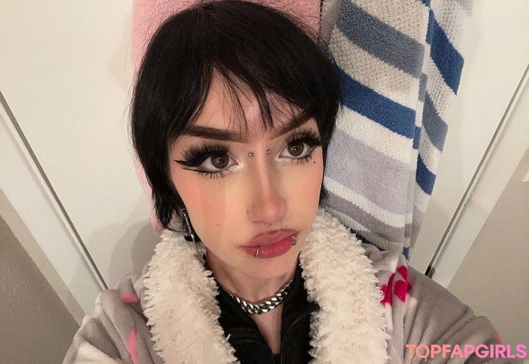 Foto desnuda filtrada de OnlyFans de Redroomromance #23 Foto desnuda filtrada de OnlyFans de Redroomromance #23