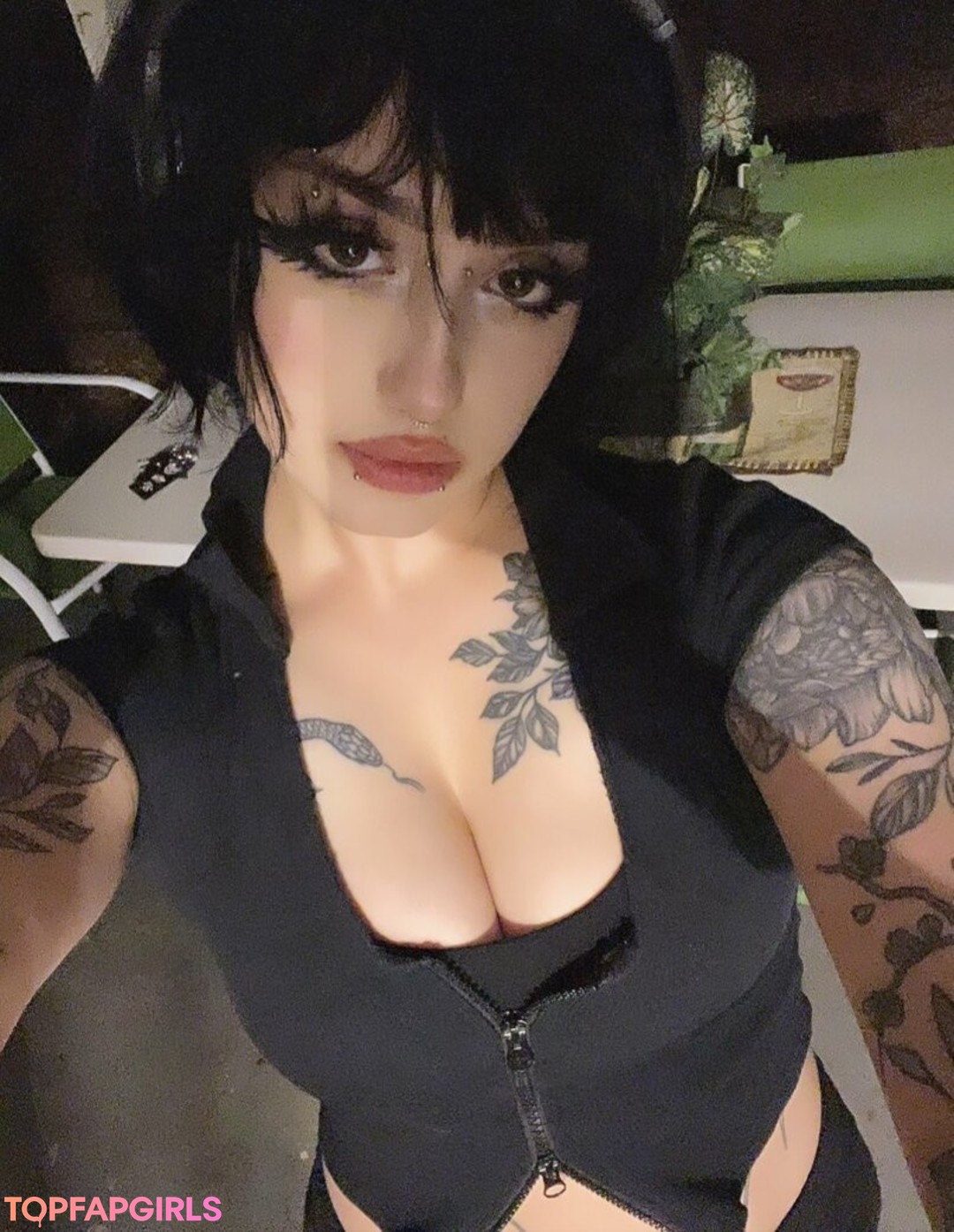 Foto desnuda filtrada de OnlyFans de Redroomromance #43 Foto desnuda filtrada de OnlyFans de Redroomromance #43