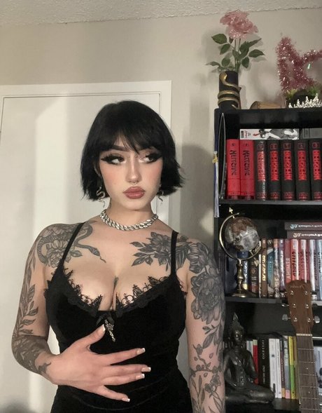 Foto desnuda filtrada de OnlyFans de Redroomromance