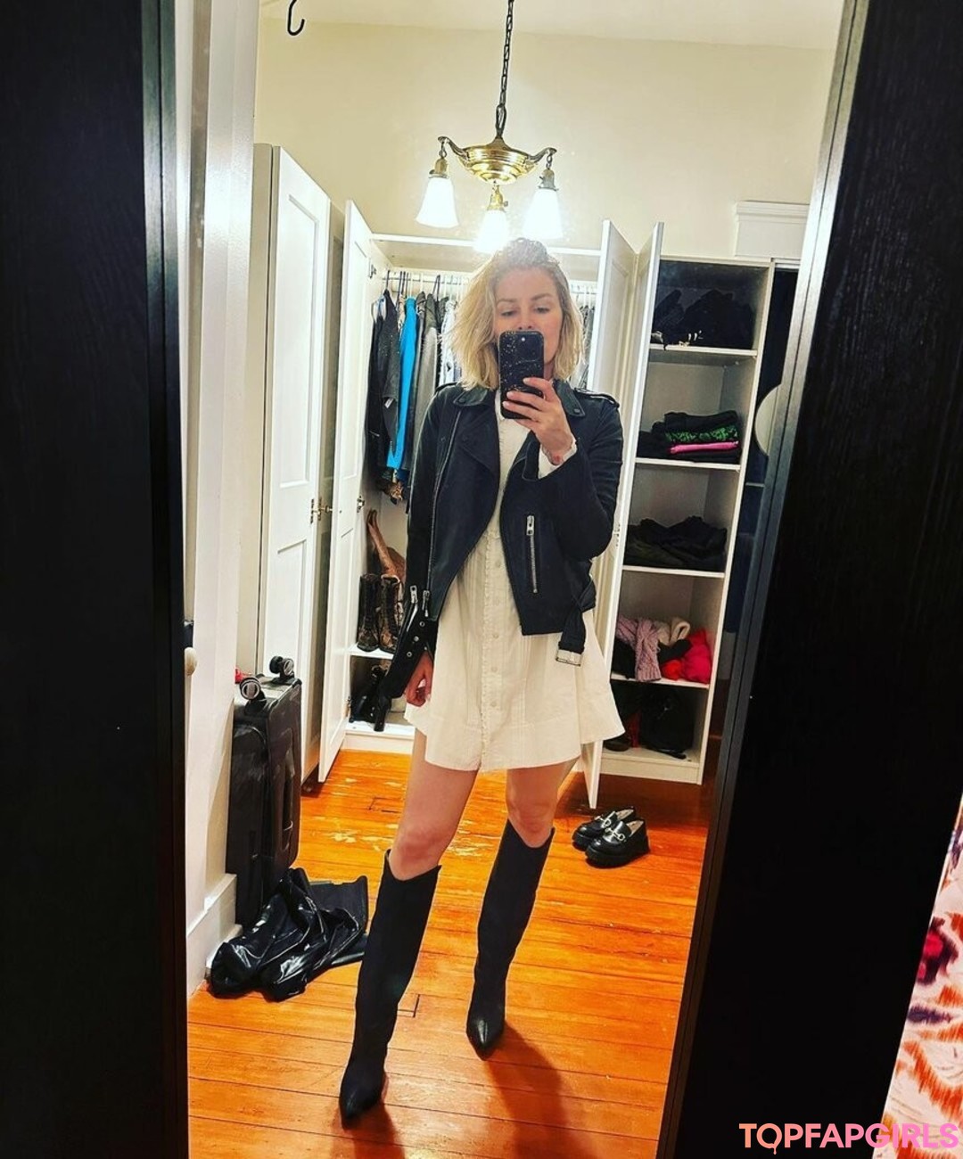 Foto desnuda filtrada de OnlyFans de Renee Paquette #147 Foto desnuda filtrada de OnlyFans de Renee Paquette #147