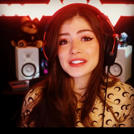 Chrissy Costanza