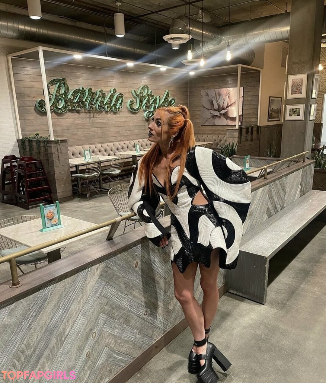 Foto desnuda filtrada de OnlyFans de Becky Lynch #354 Foto desnuda filtrada de OnlyFans de Becky Lynch #354