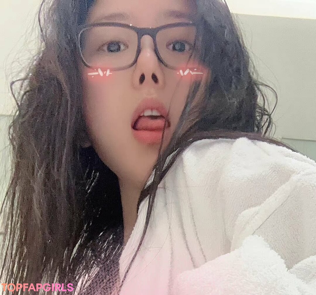 Foto desnuda filtrada de OnlyFans de Qiaoniutt #1237