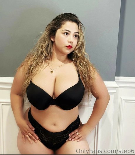 Foto desnuda filtrada de OnlyFans de Stephanie Reyes