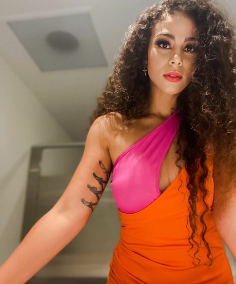 Foto desnuda filtrada de OnlyFans de Samantha Irvin
