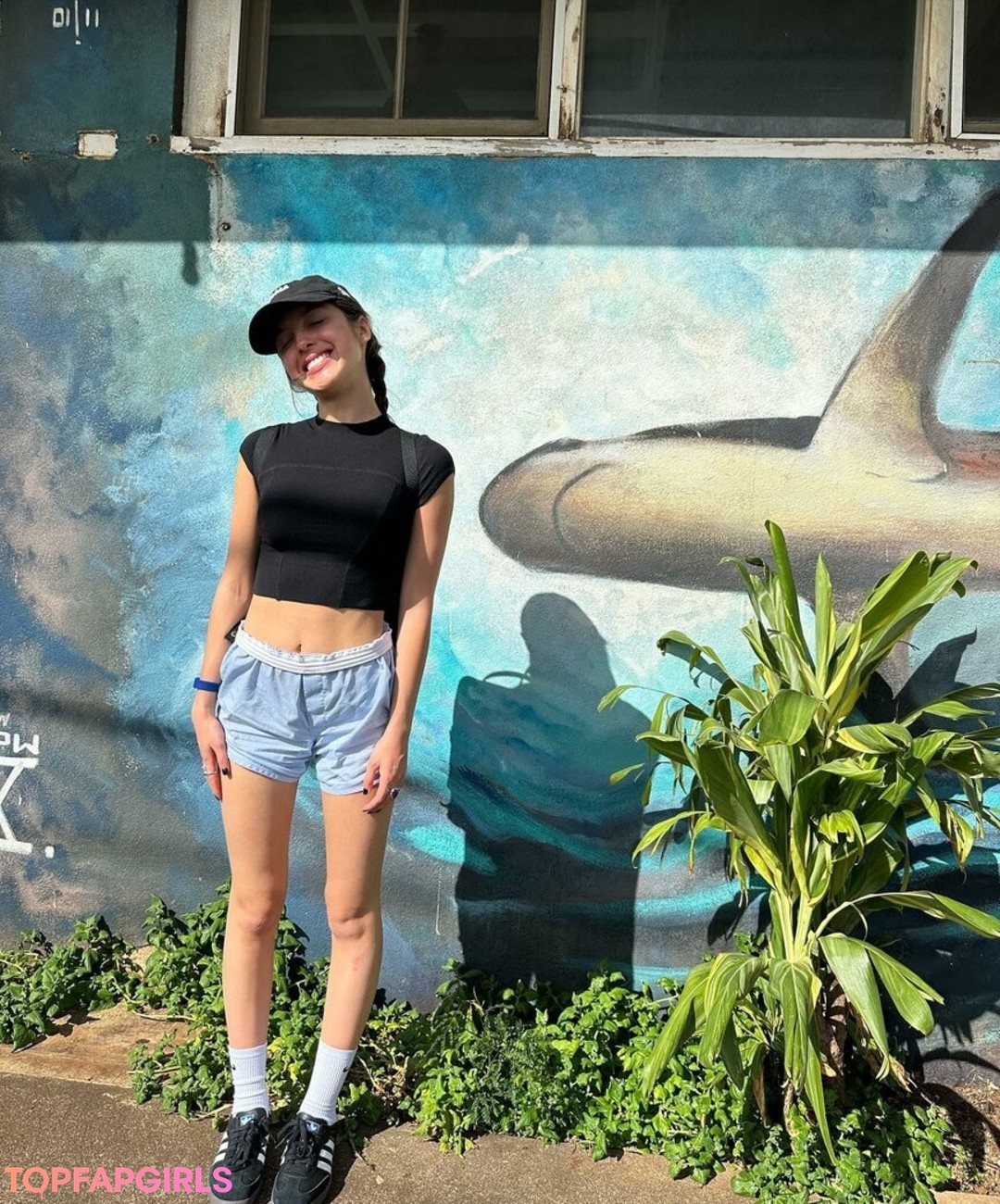 Foto desnuda filtrada de OnlyFans de Olivia Rodrigo #1355