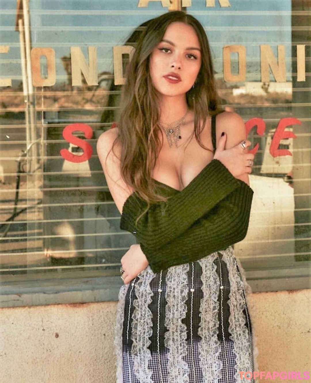 Foto desnuda filtrada de OnlyFans de Olivia Rodrigo #170 Foto desnuda filtrada de OnlyFans de Olivia Rodrigo #170