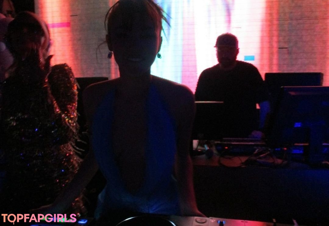 Foto desnuda filtrada de OnlyFans de Olivia Rodrigo #287 Foto desnuda filtrada de OnlyFans de Olivia Rodrigo #287