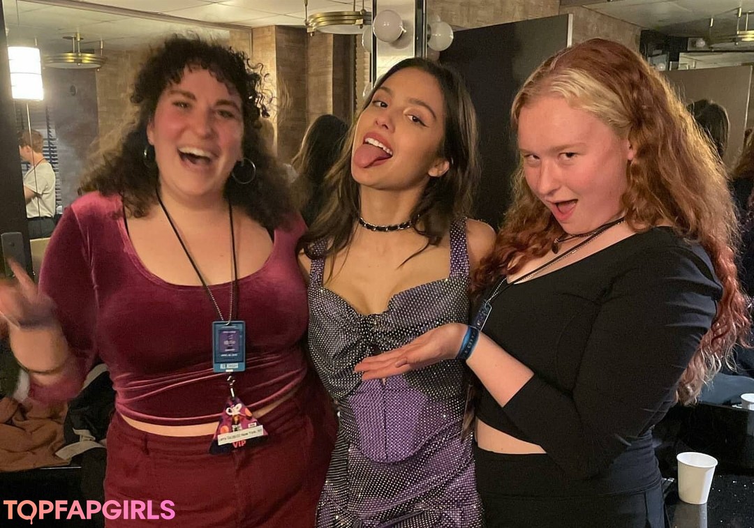 Foto desnuda filtrada de OnlyFans de Olivia Rodrigo #328 Foto desnuda filtrada de OnlyFans de Olivia Rodrigo #328