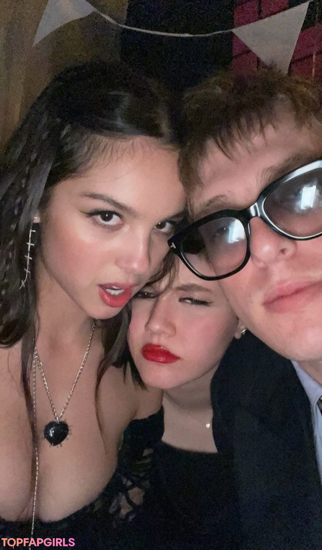 Foto desnuda filtrada de OnlyFans de Olivia Rodrigo #42 Foto desnuda filtrada de OnlyFans de Olivia Rodrigo #42