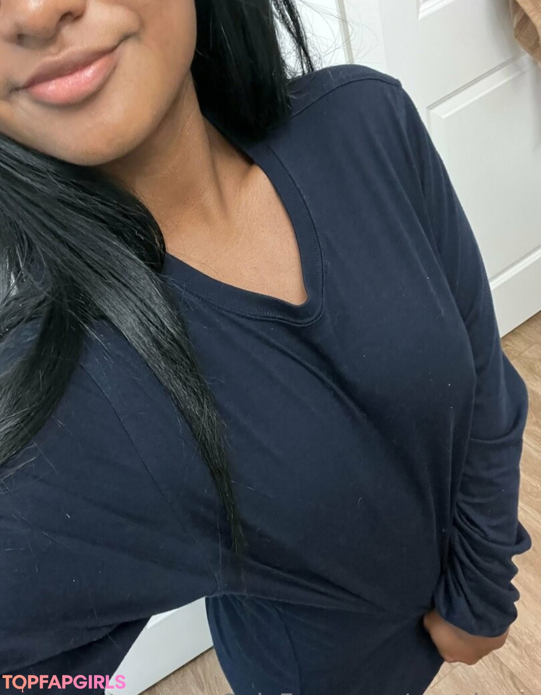 Foto desnuda filtrada de OnlyFans de Llalalinaa #40 Foto desnuda filtrada de OnlyFans de Llalalinaa #40