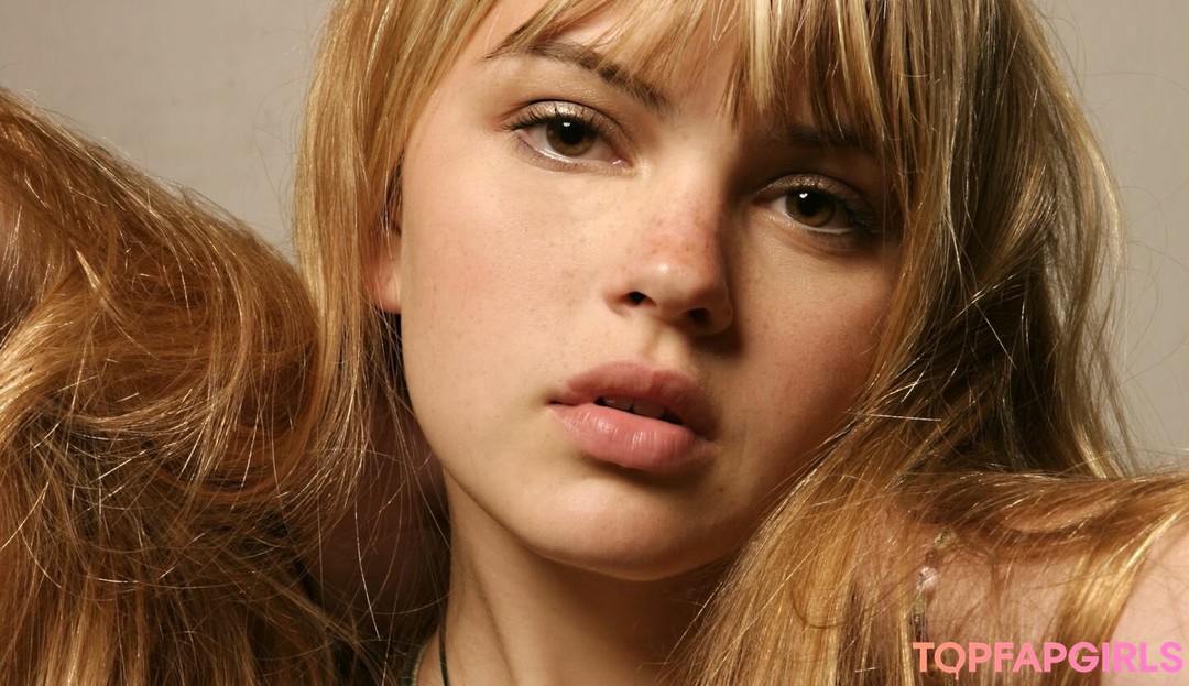 Foto desnuda filtrada de OnlyFans de Aimee Richelle Teegarden #14 Foto desnuda filtrada de OnlyFans de Aimee Richelle Teegarden #14