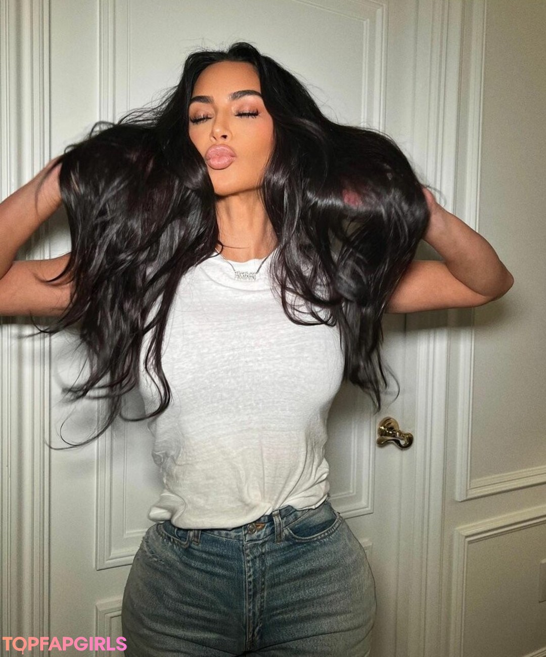 Foto desnuda filtrada de OnlyFans de Kim Kardashian #1273