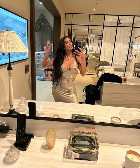 Foto desnuda filtrada de OnlyFans de Kim Kardashian