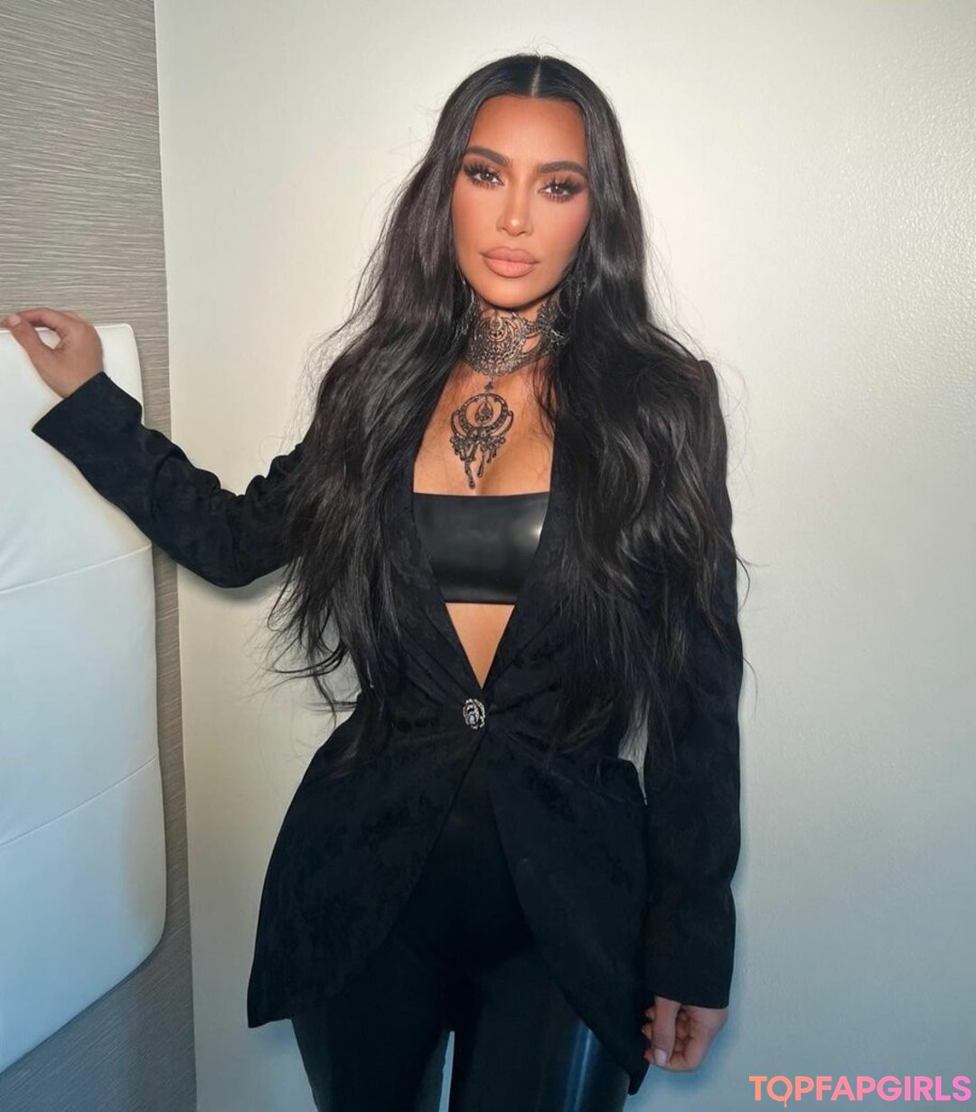 Foto desnuda filtrada de OnlyFans de Kim Kardashian #1388