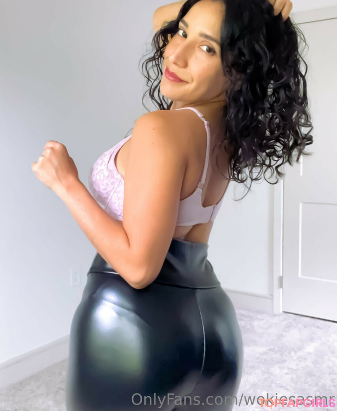 Foto desnuda filtrada de OnlyFans de Wokiesasmr #121 Foto desnuda filtrada de OnlyFans de Wokiesasmr #121