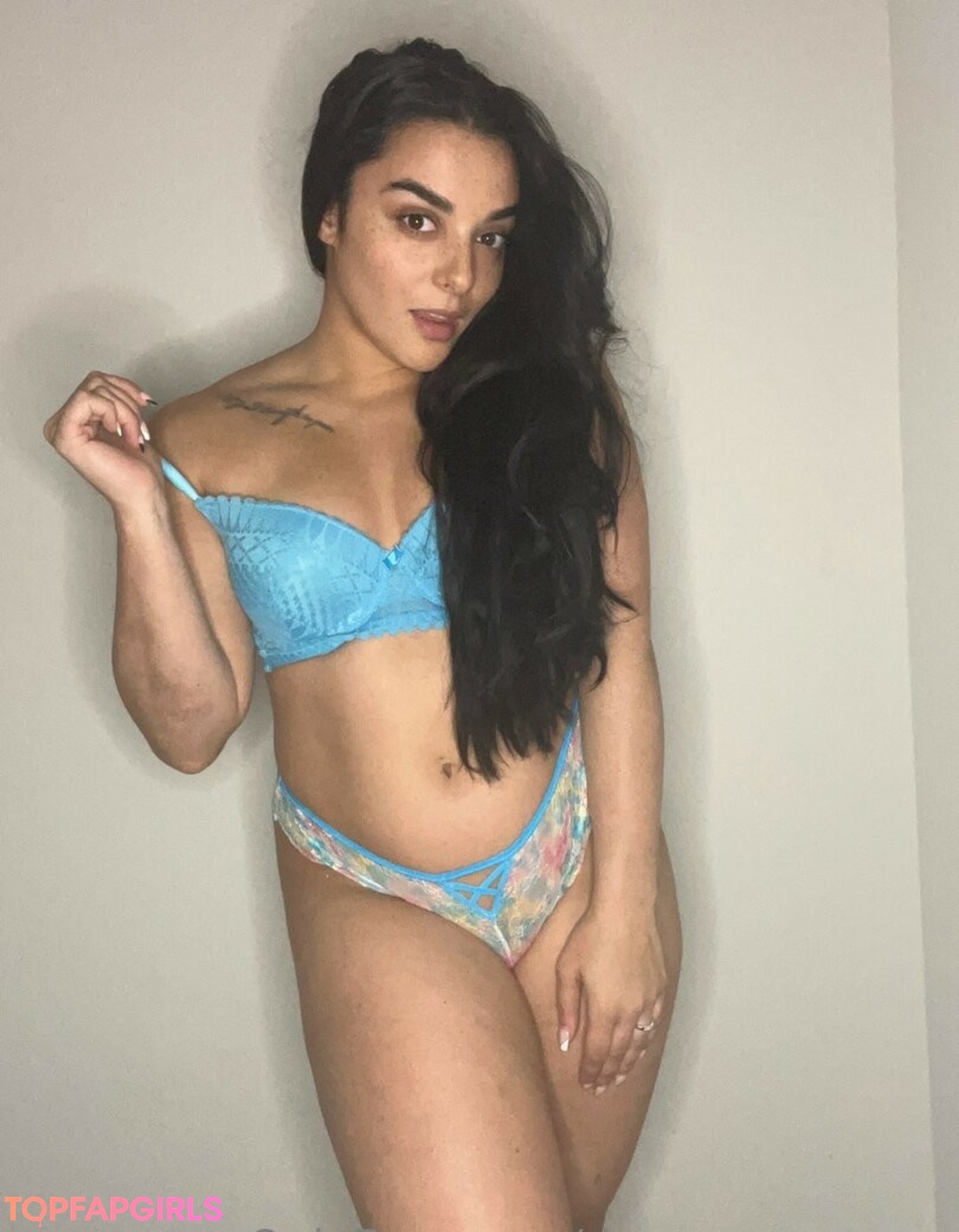 Foto desnuda filtrada de OnlyFans de Deonna Purrazzo #442 Foto desnuda filtrada de OnlyFans de Deonna Purrazzo #442